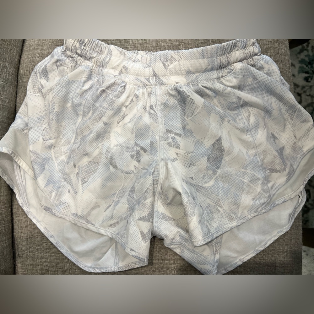 Lululemon Tracker shorts